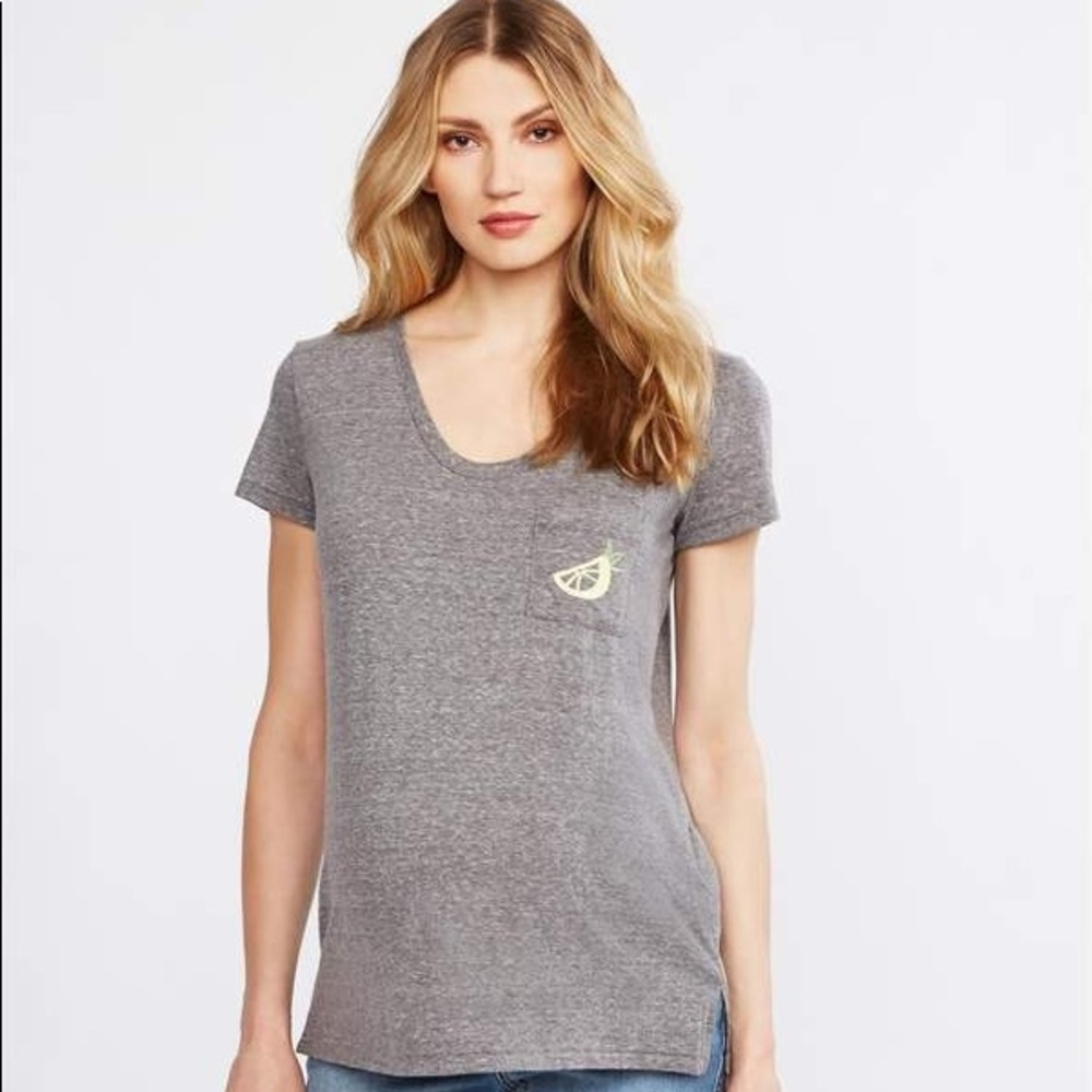 A pea in the pod graphic pocket tee